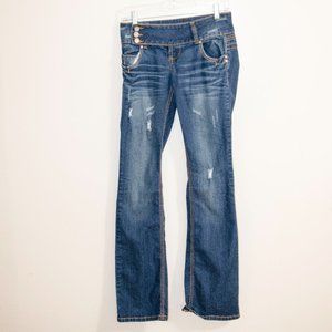 ALMOST FAMOUS JEANS     Size 5